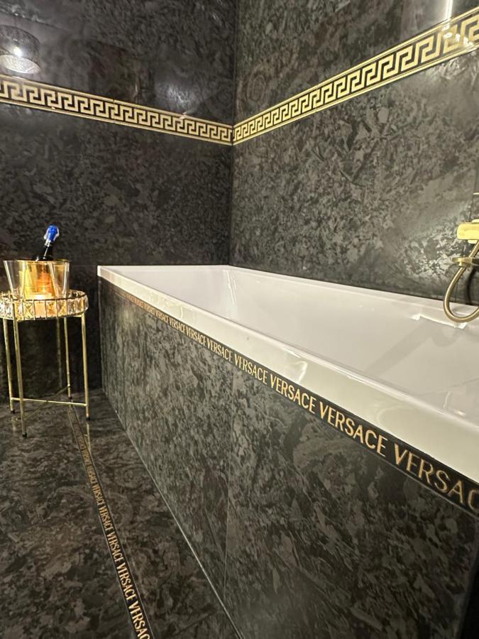 לודז' Darkhouse Versace Blue מראה חיצוני תמונה