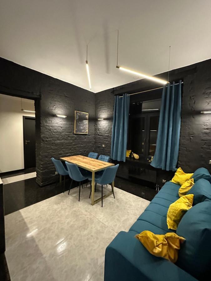 לודז' Darkhouse Versace Blue מראה חיצוני תמונה